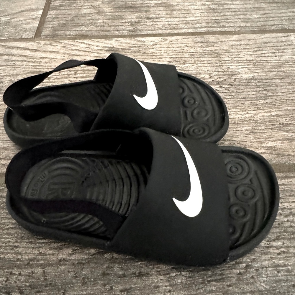 Nike Black white Kids' Kawa Slide Sandal Baby/Toddler